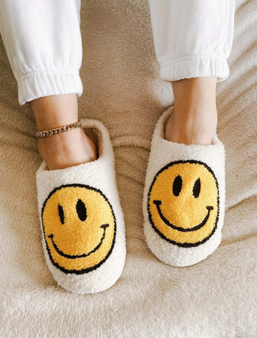 SmileySole - Smiley Slippers